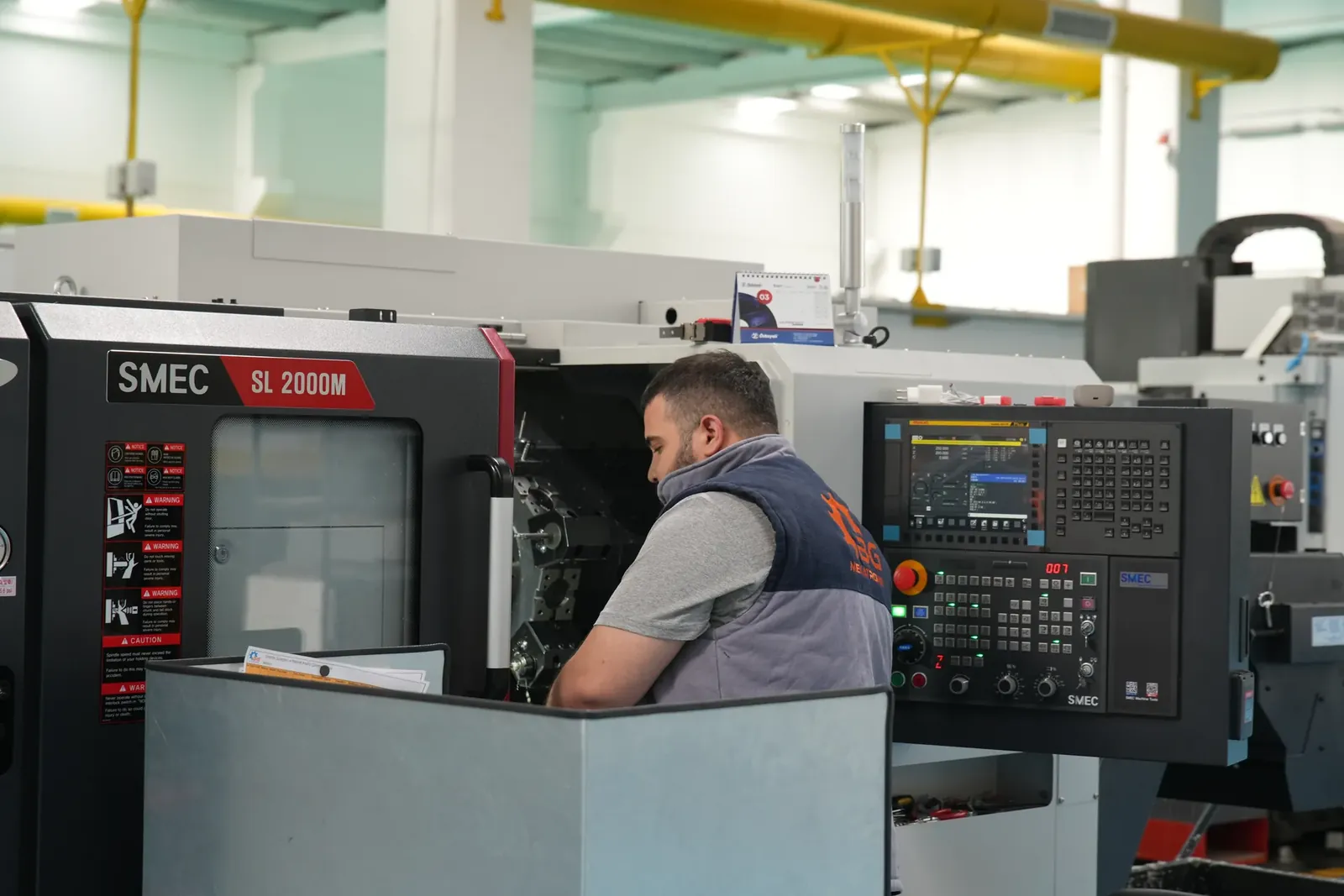 Fabrika 03 Cnc Operator Yan